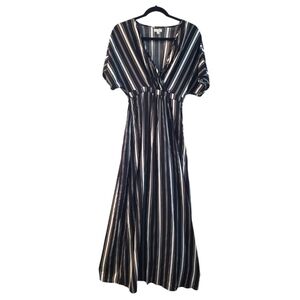 LOVER FIRE  Maxi Dress , Color Black and white. Size XS